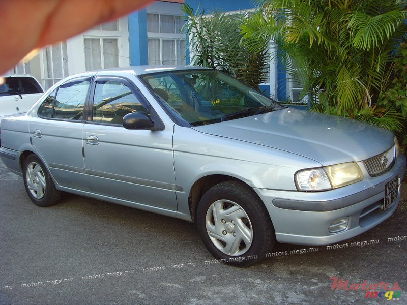 1999' Nissan Sunny photo #1