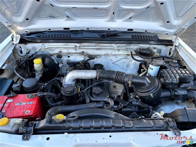 2008' Nissan Navara 2X4 2.7L JAPAN photo #5