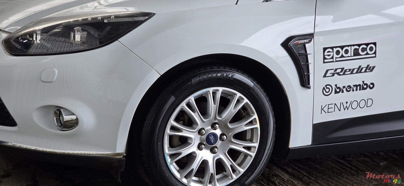 2012' Ford Focus photo #3