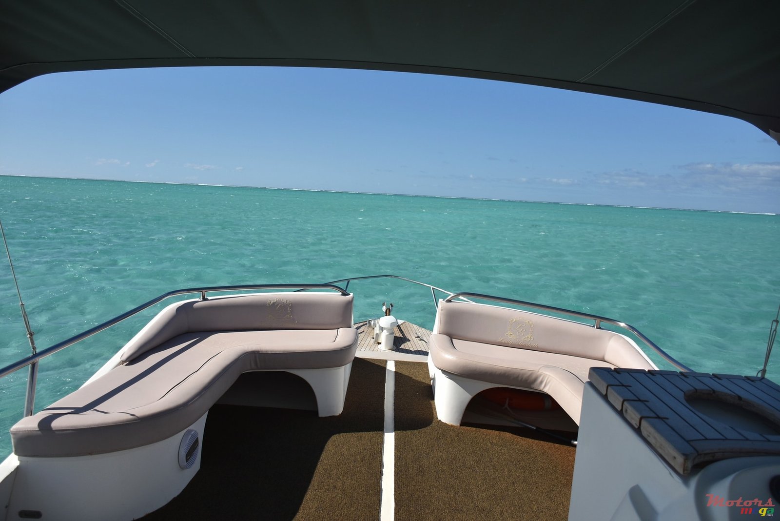 1980' Cruisers Yachts photo #5