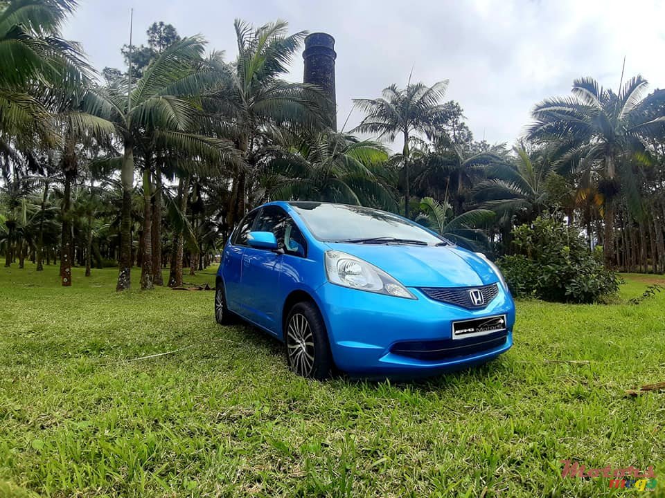 2010' Honda Fit photo #2