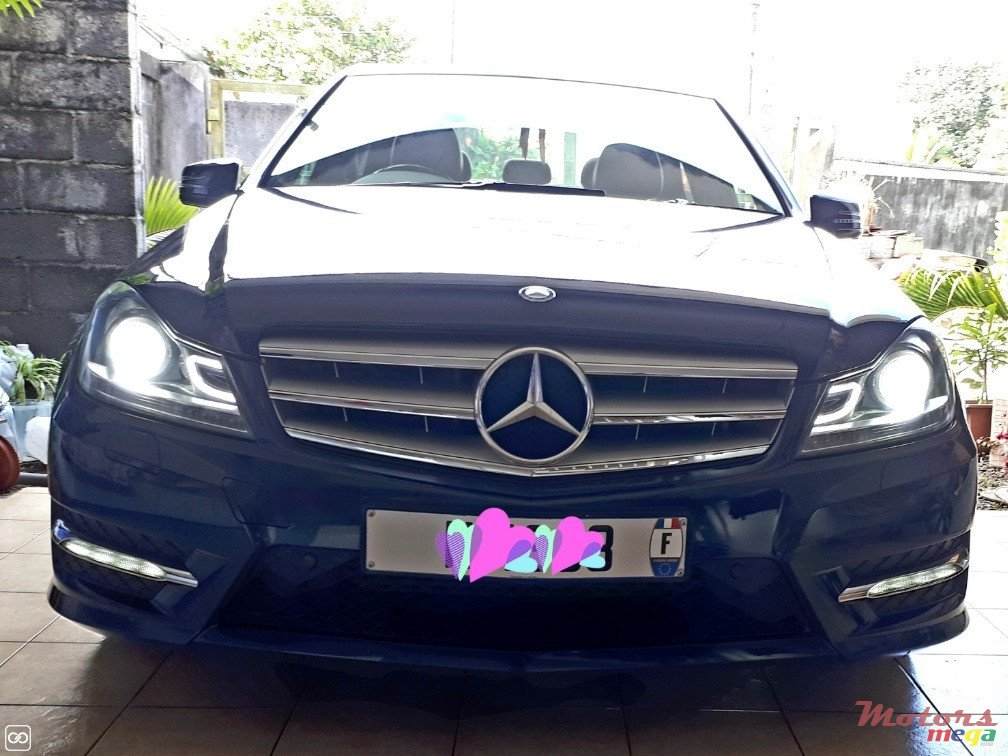 2011' Mercedes-Benz C-Class 180 photo #7