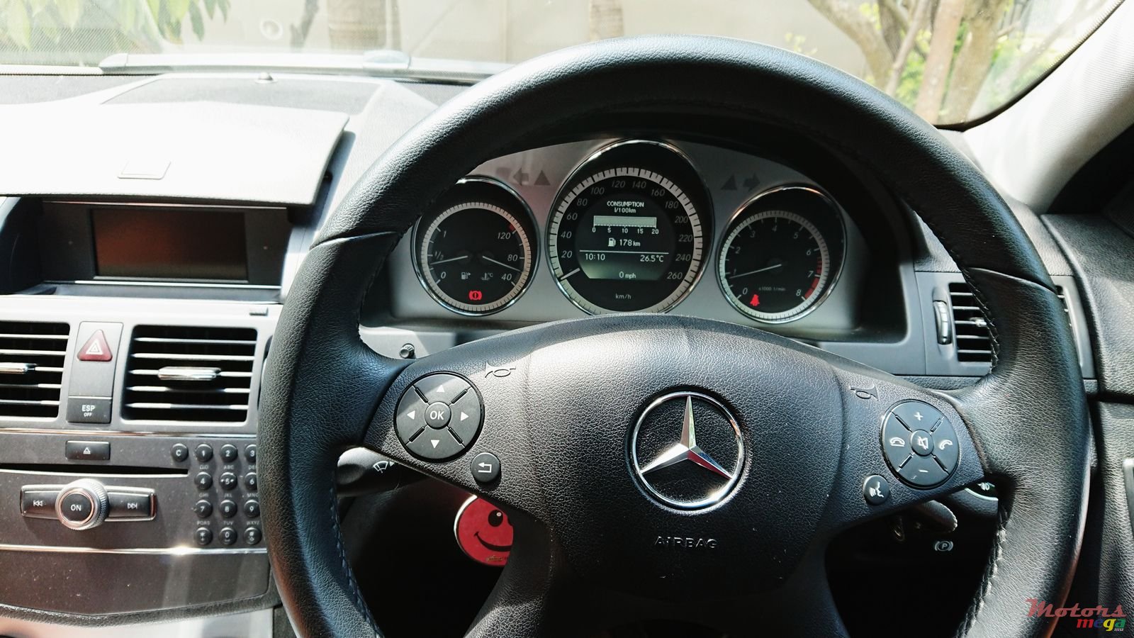 2010' Mercedes-Benz C-Class C180 Avantgarde photo #3