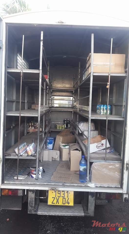 2004' Toyota Turbo photo #7