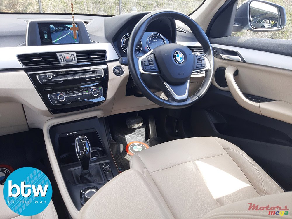 2020' BMW X1 sDrive 18i photo #7
