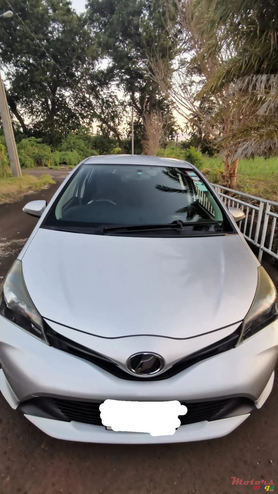 2014' Toyota Vitz photo #4