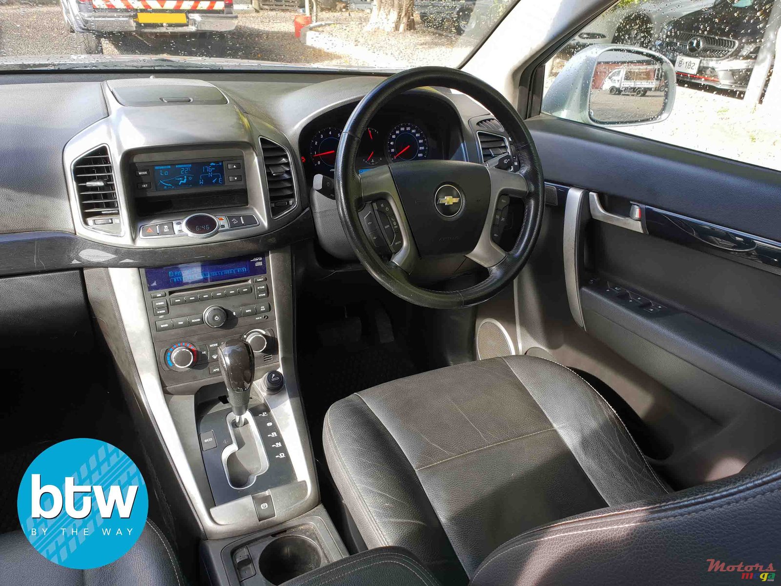 2011' Chevrolet Captiva photo #5