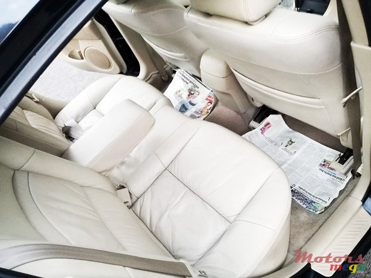 2004' Mazda 3 AUTOMATIC LUX VERSION photo #5