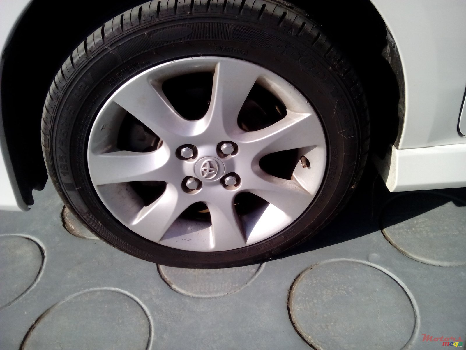 2011' Toyota Paseo photo #4