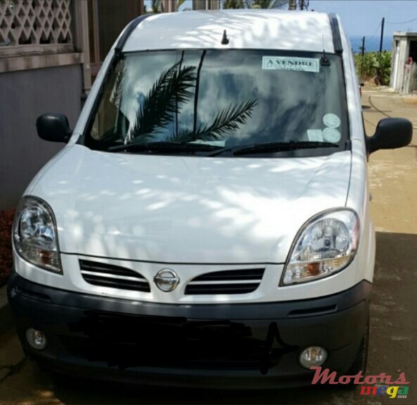 2008' Nissan Kubistar photo #1