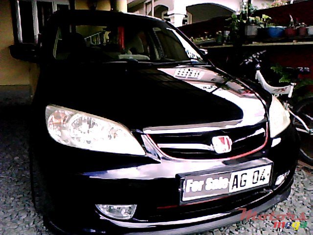 2004' Honda Civic ES8 photo #1