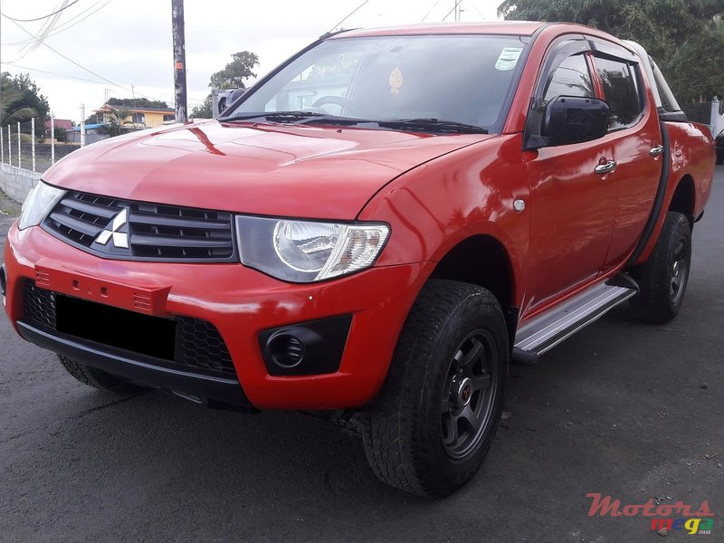 2010' Mitsubishi Sportero L200 (4x4) photo #6