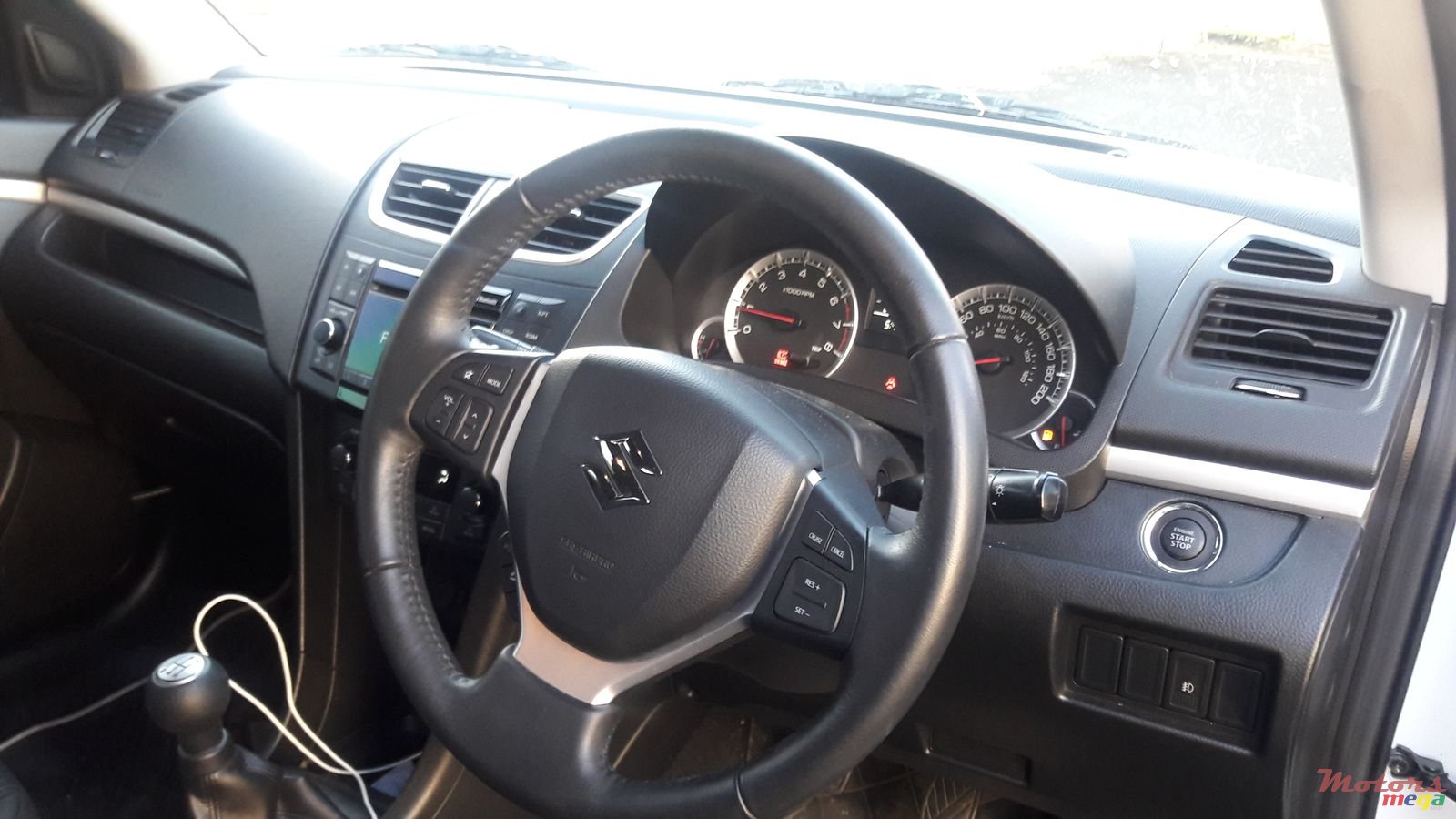 2015' Suzuki Swift Glx Japan photo #7