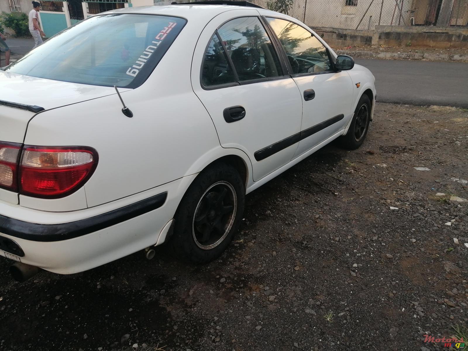2000' Nissan Sunny Sport photo #4