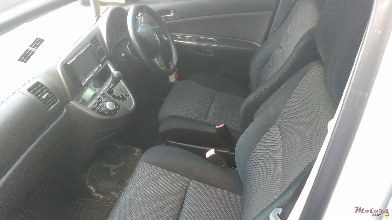 2008' Toyota photo #2