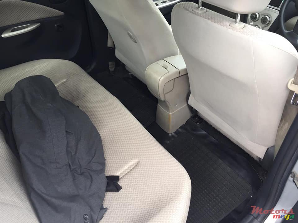 2007' Toyota Belta photo #4