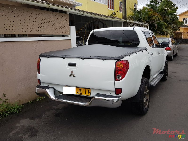 2011' Mitsubishi Sportero 4x4 photo #3