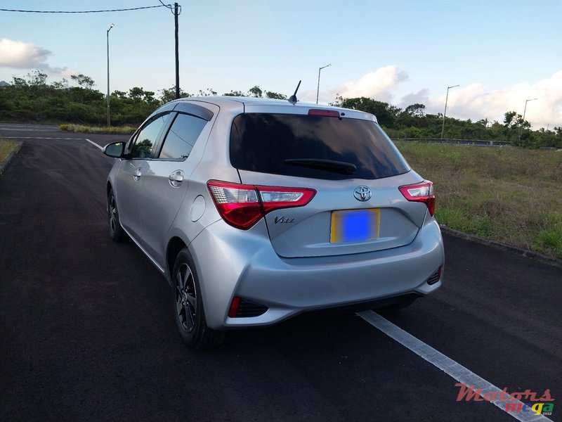 2017' Toyota Vitz photo #2