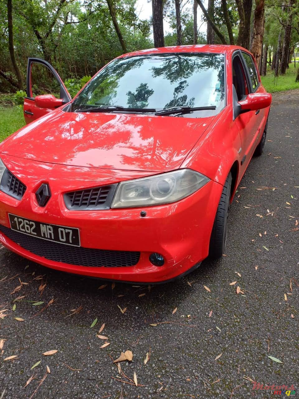 2007' Renault Megane RS Megane 2 photo #2