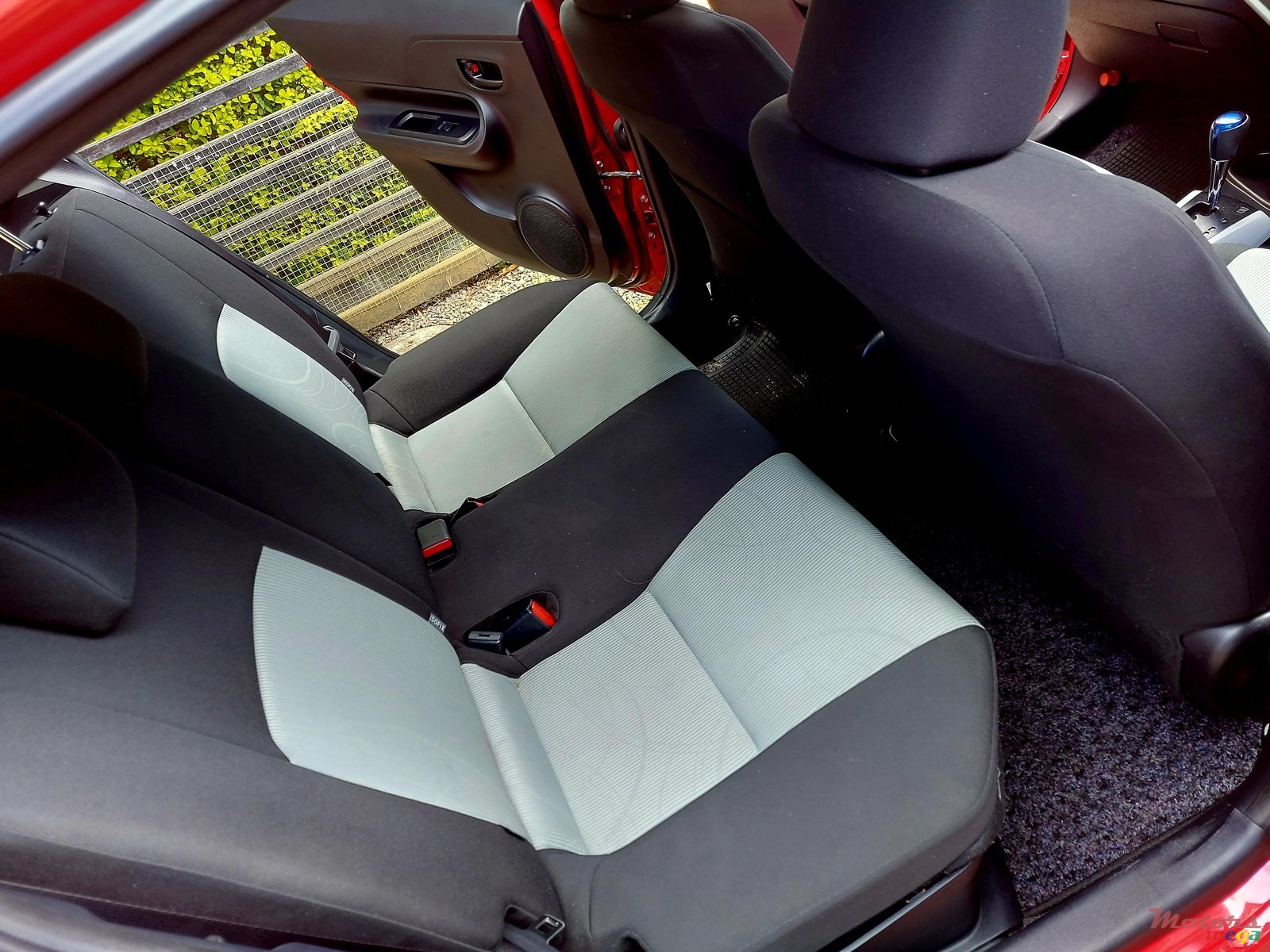 2014' Toyota Aqua Dorigin photo #4