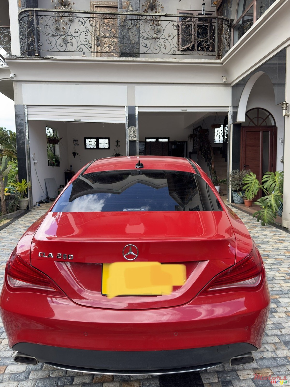 2014' Mercedes-Benz CLA 180 photo #1