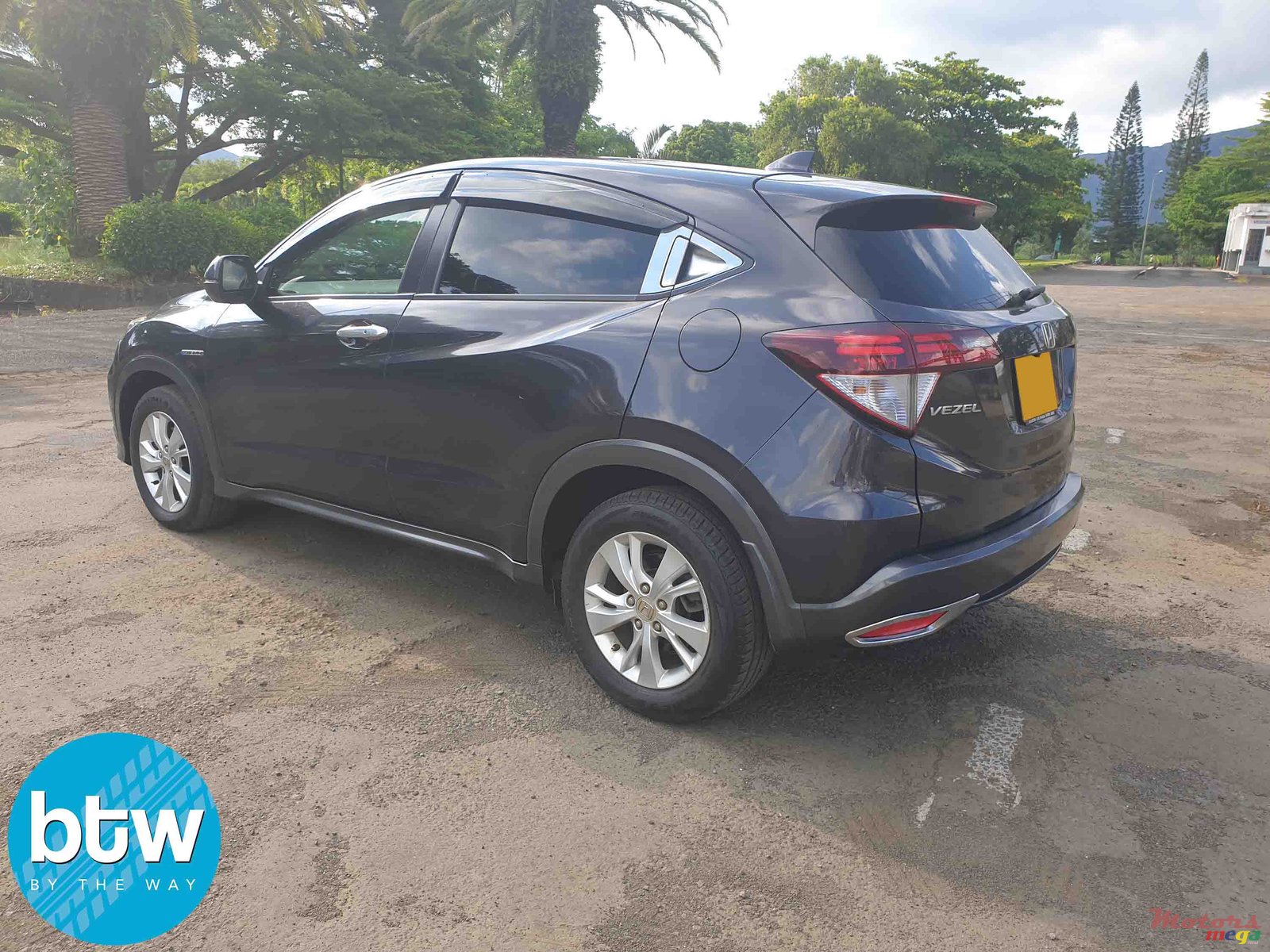 2015' Honda Vezel X photo #2