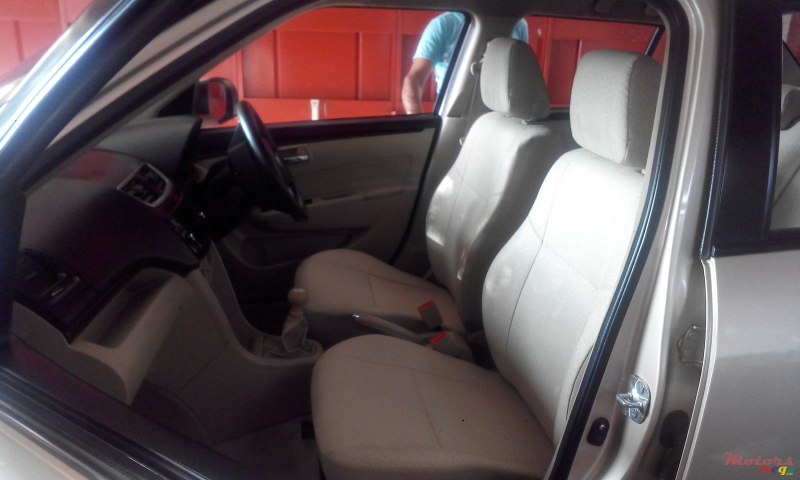 2014' Suzuki Swift photo #1