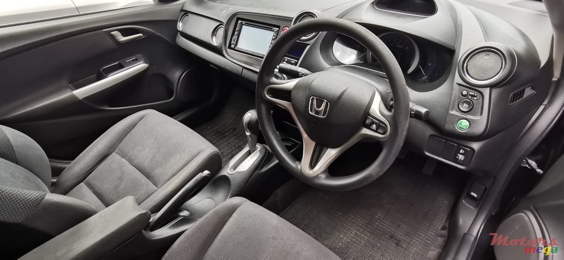 2011' Honda Insight photo #4