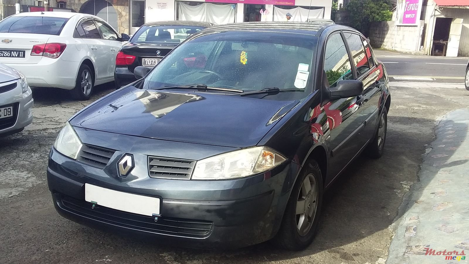 2006' Renault Megane photo #2