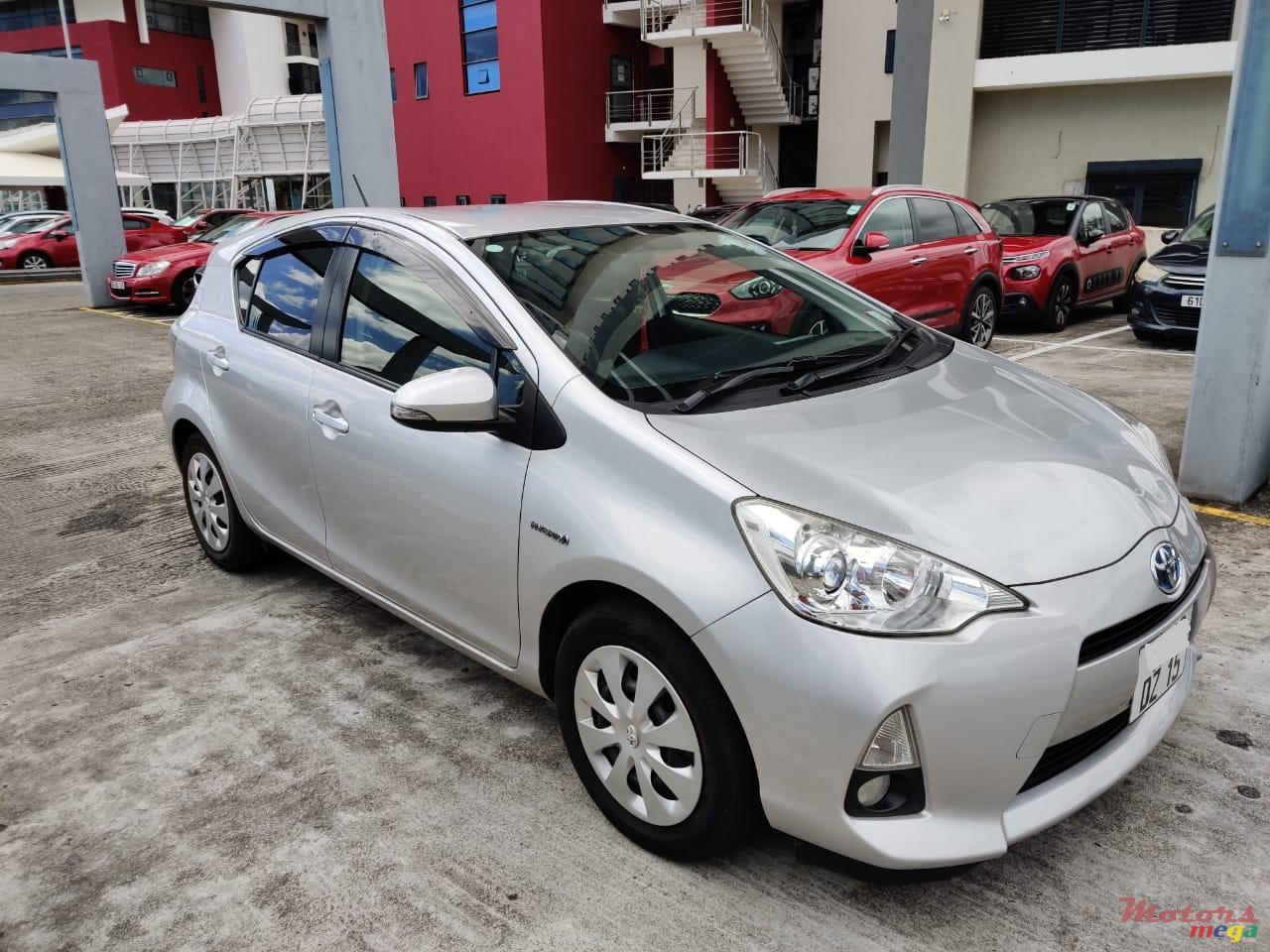 2015' Toyota Aqua photo #7