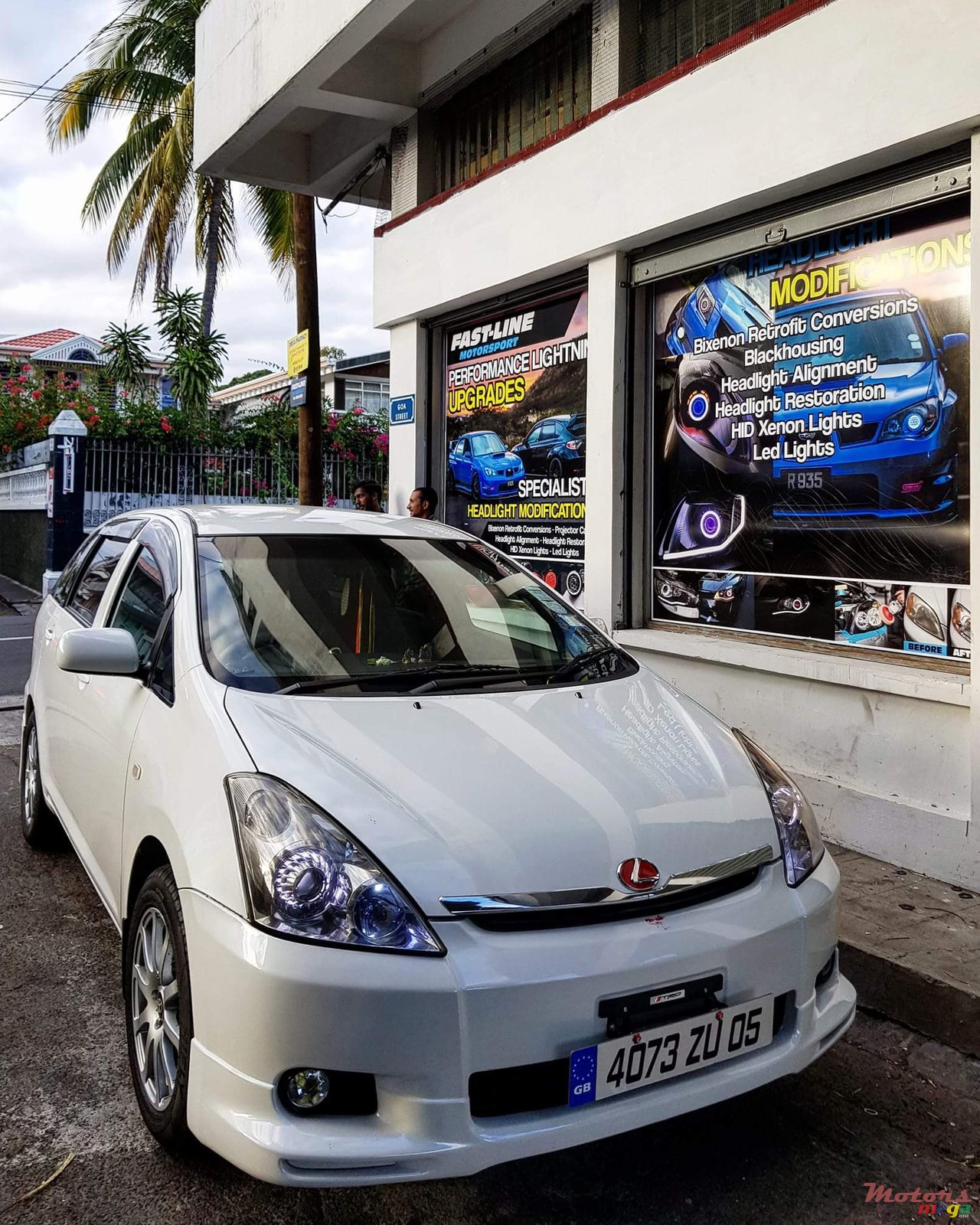 2005' Toyota Will Vs photo #2