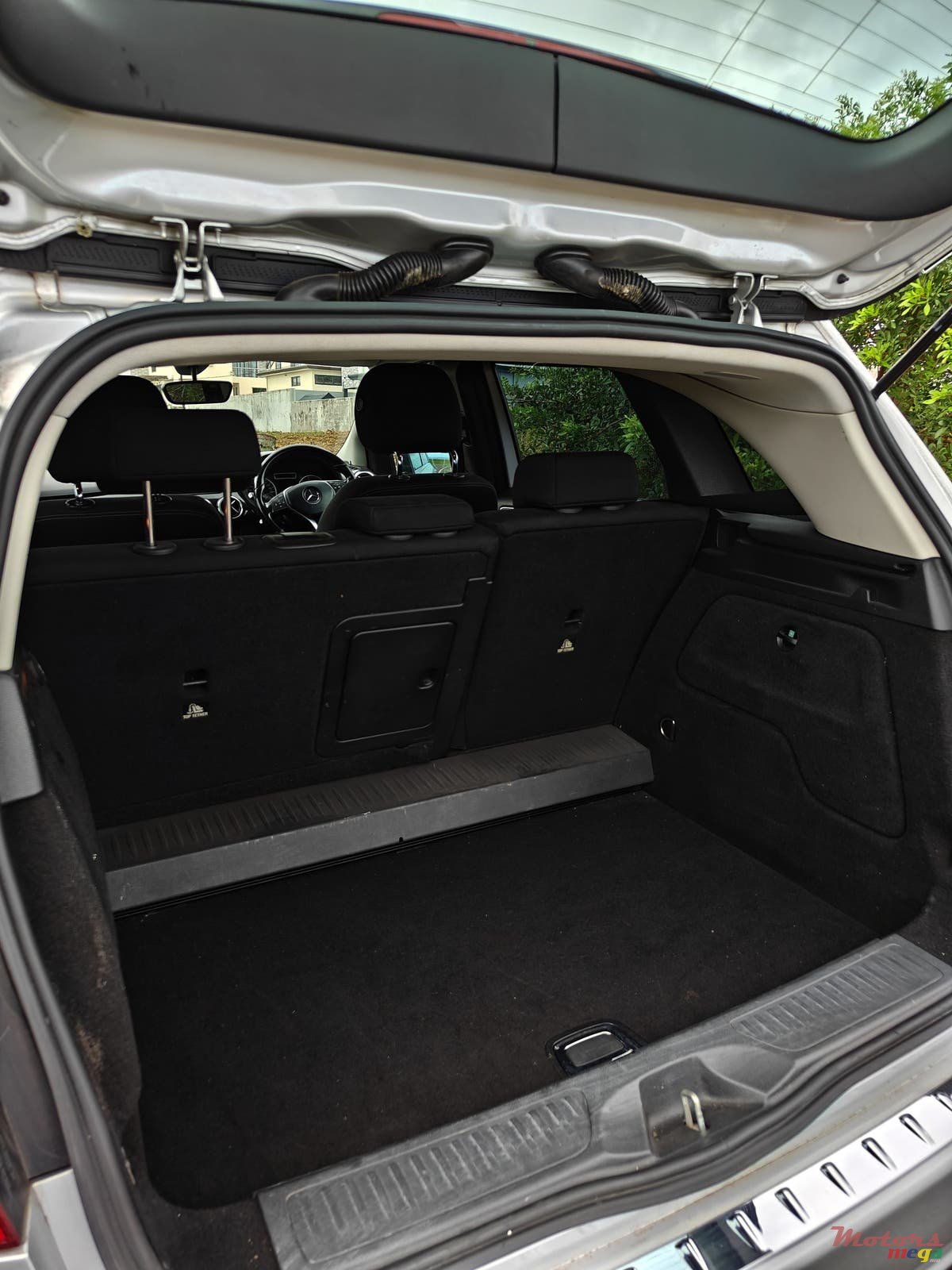 2012' Mercedes-Benz 180 photo #5