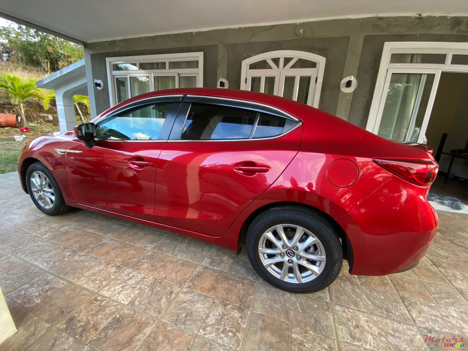 2014' Mazda Axela photo #6