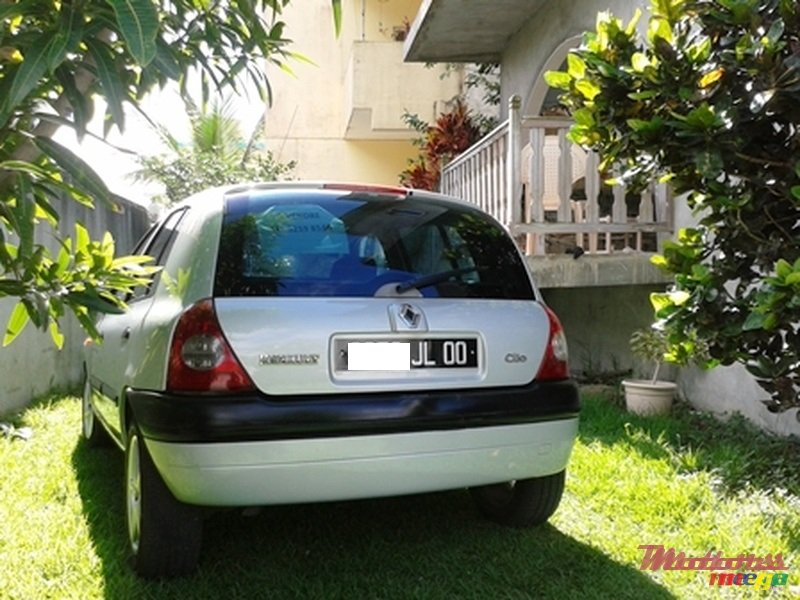 2000' Renault photo #3