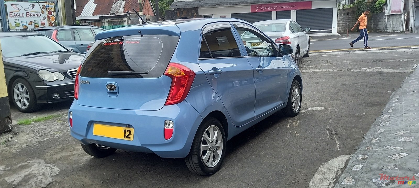 2012' Kia Picanto photo #4