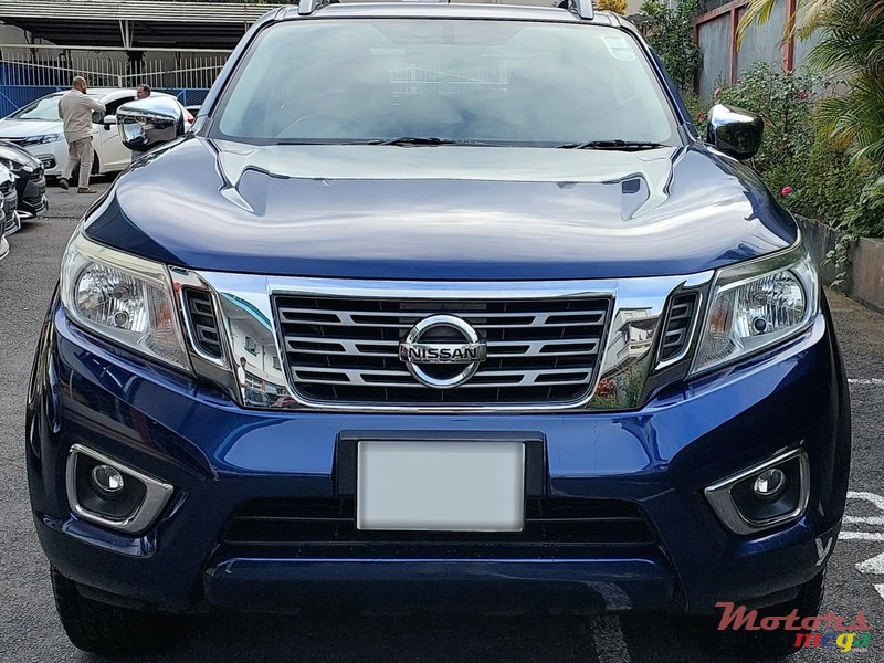 2020' Nissan Navara photo #1