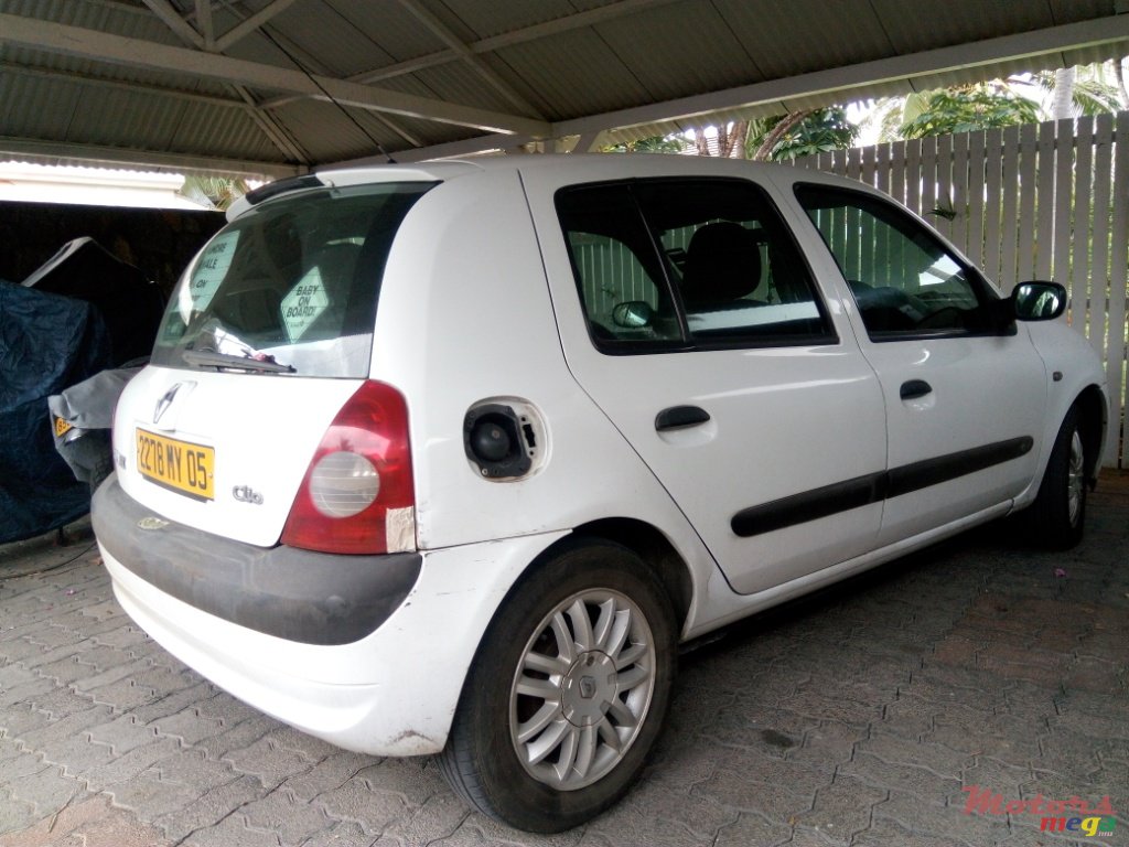 2005' Renault Clio URGENT photo #3