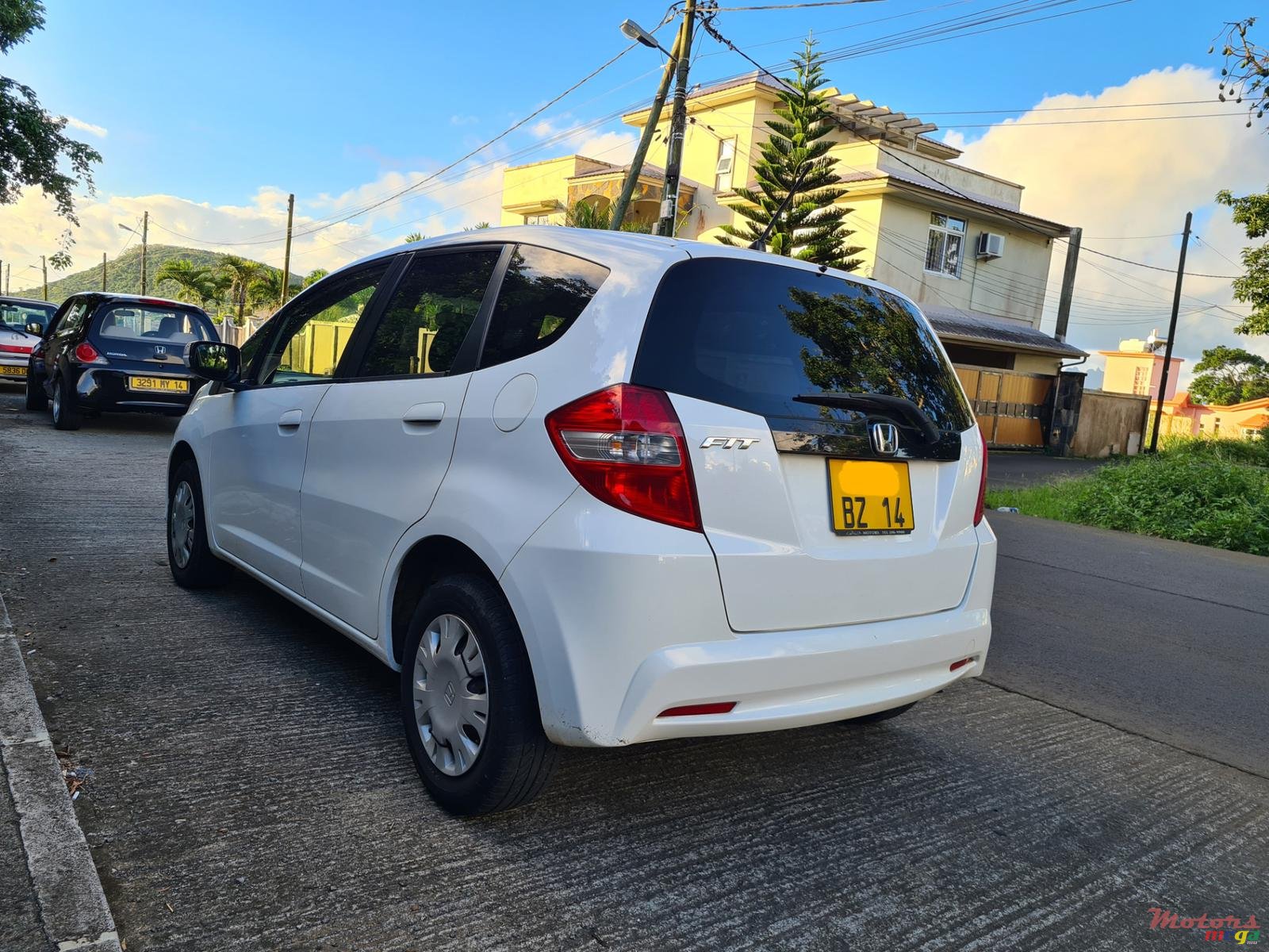2014' Honda Fit Automatic photo #2