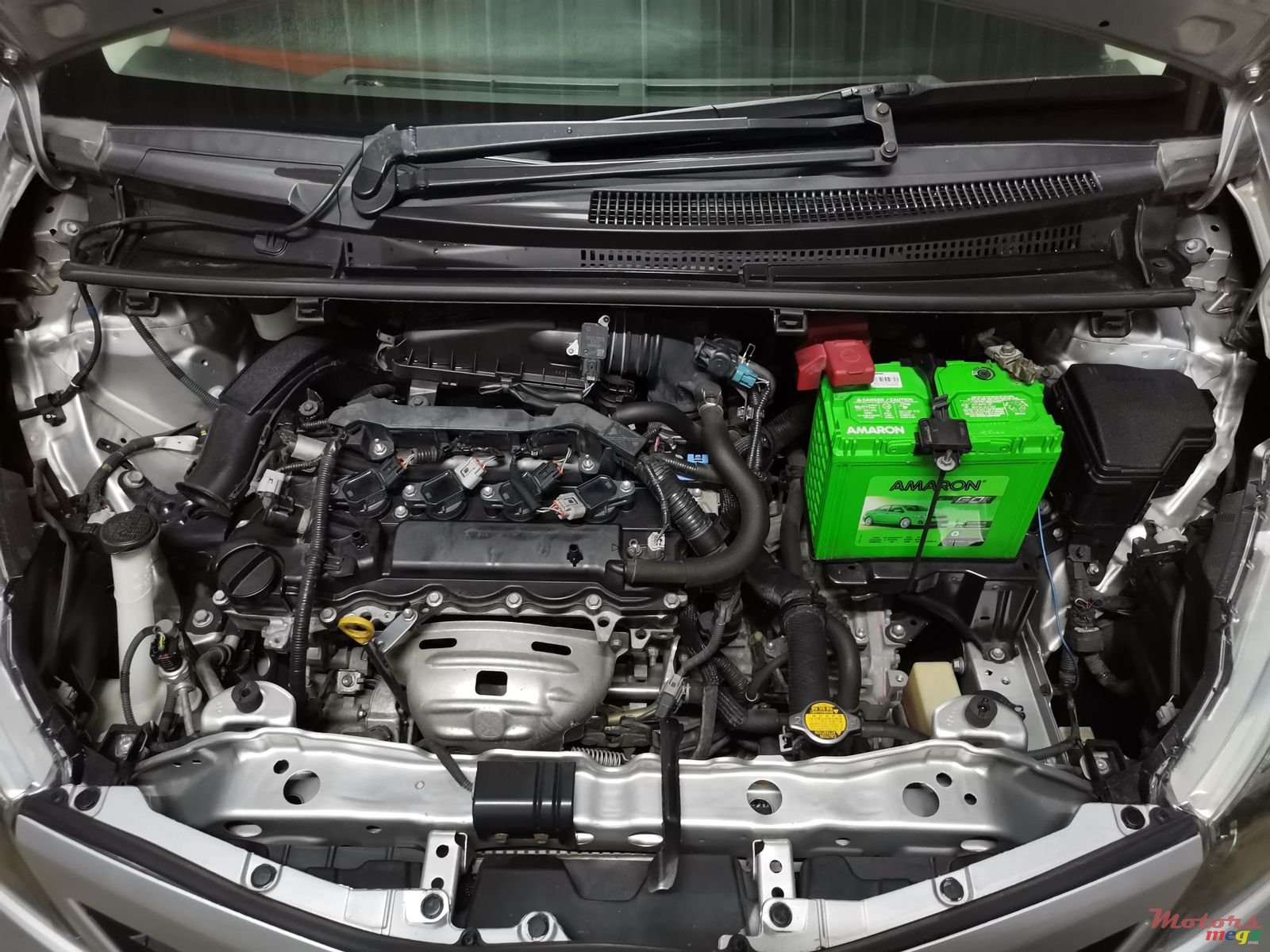 2012' Toyota Vitz photo #5