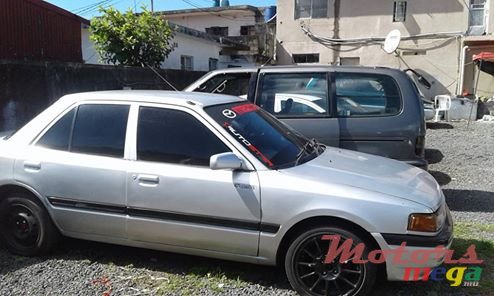 1990' Mazda 323 photo #5