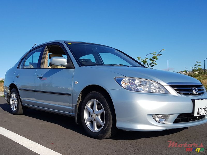 2005' Honda Civic Es8 photo #3