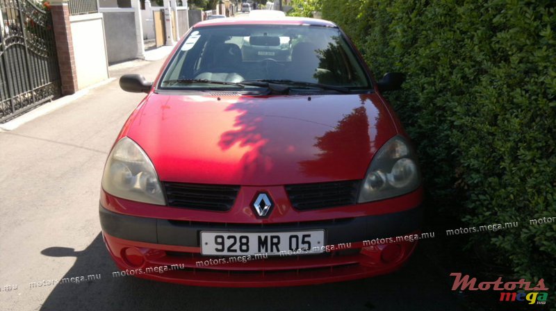 2005' Renault photo #3