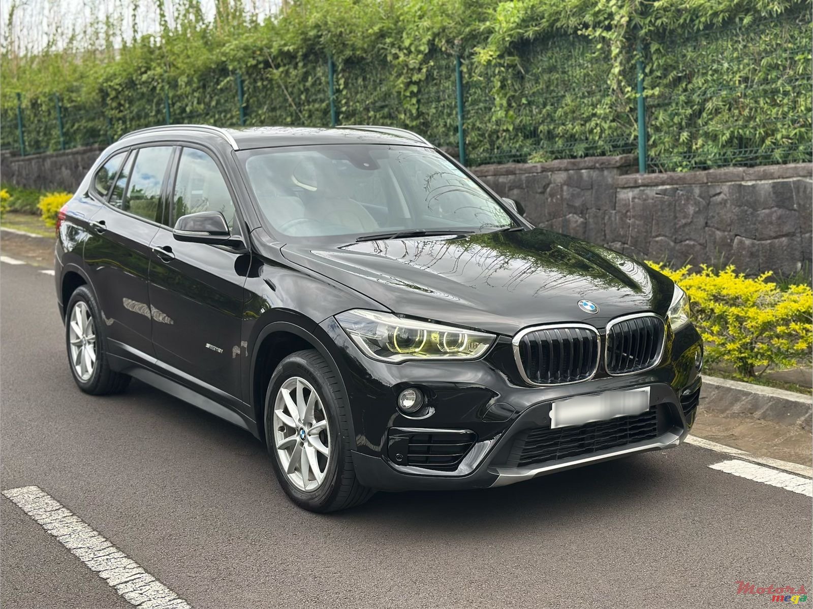 2017' BMW X1 photo #1