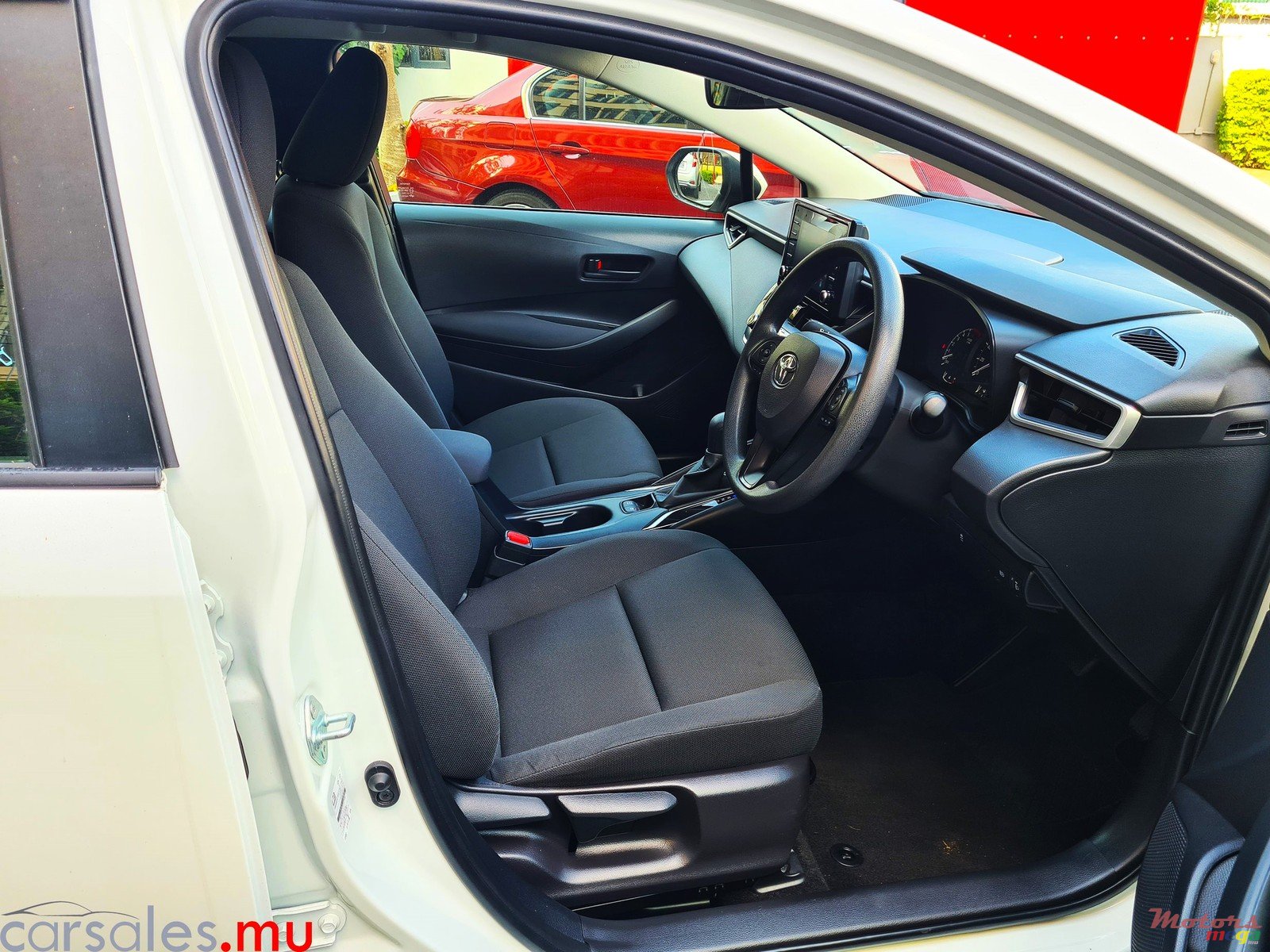 2021' Toyota Corolla 1.8 Hybrid photo #6