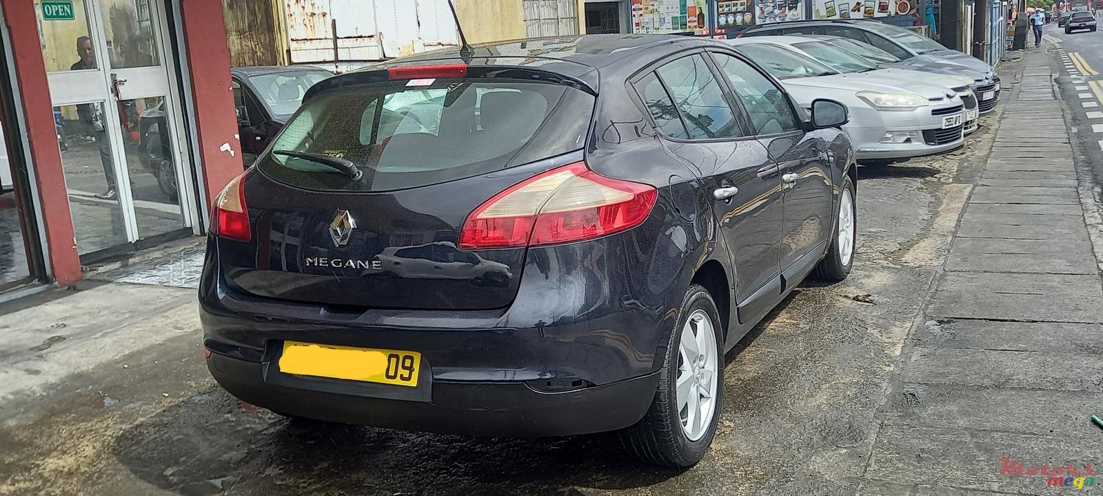 2009' Renault Megane photo #3