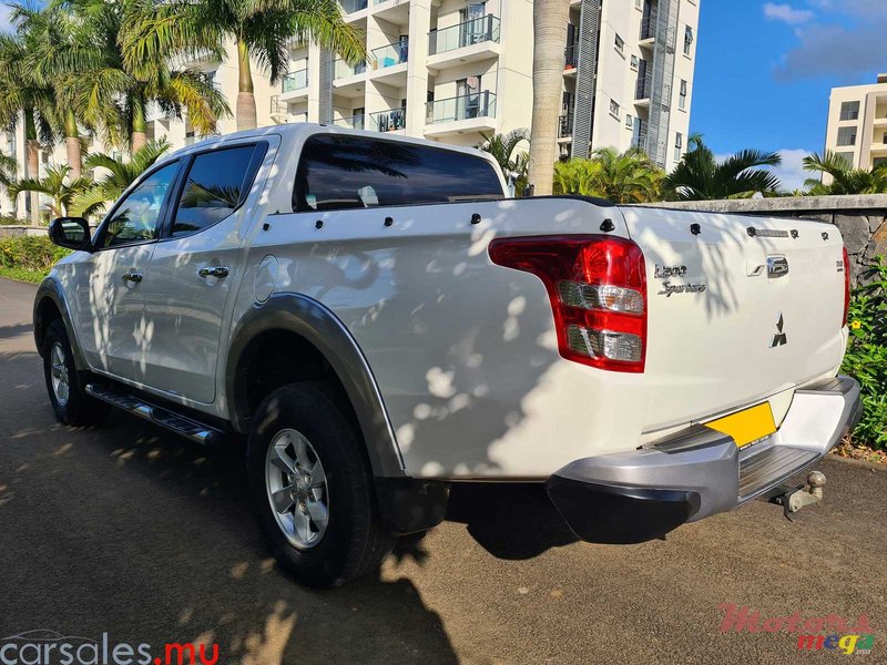 2016' Mitsubishi L 200 Sportero 2.5 photo #3