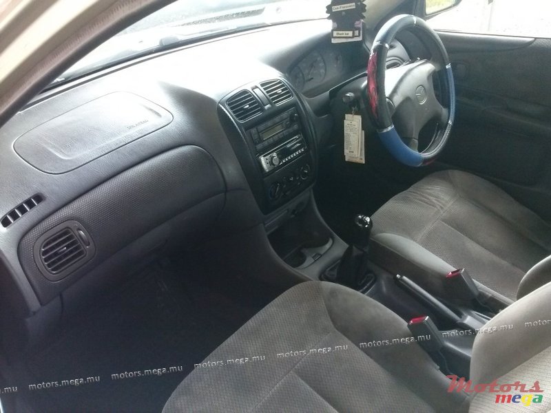 1998' Mazda 323 photo #3