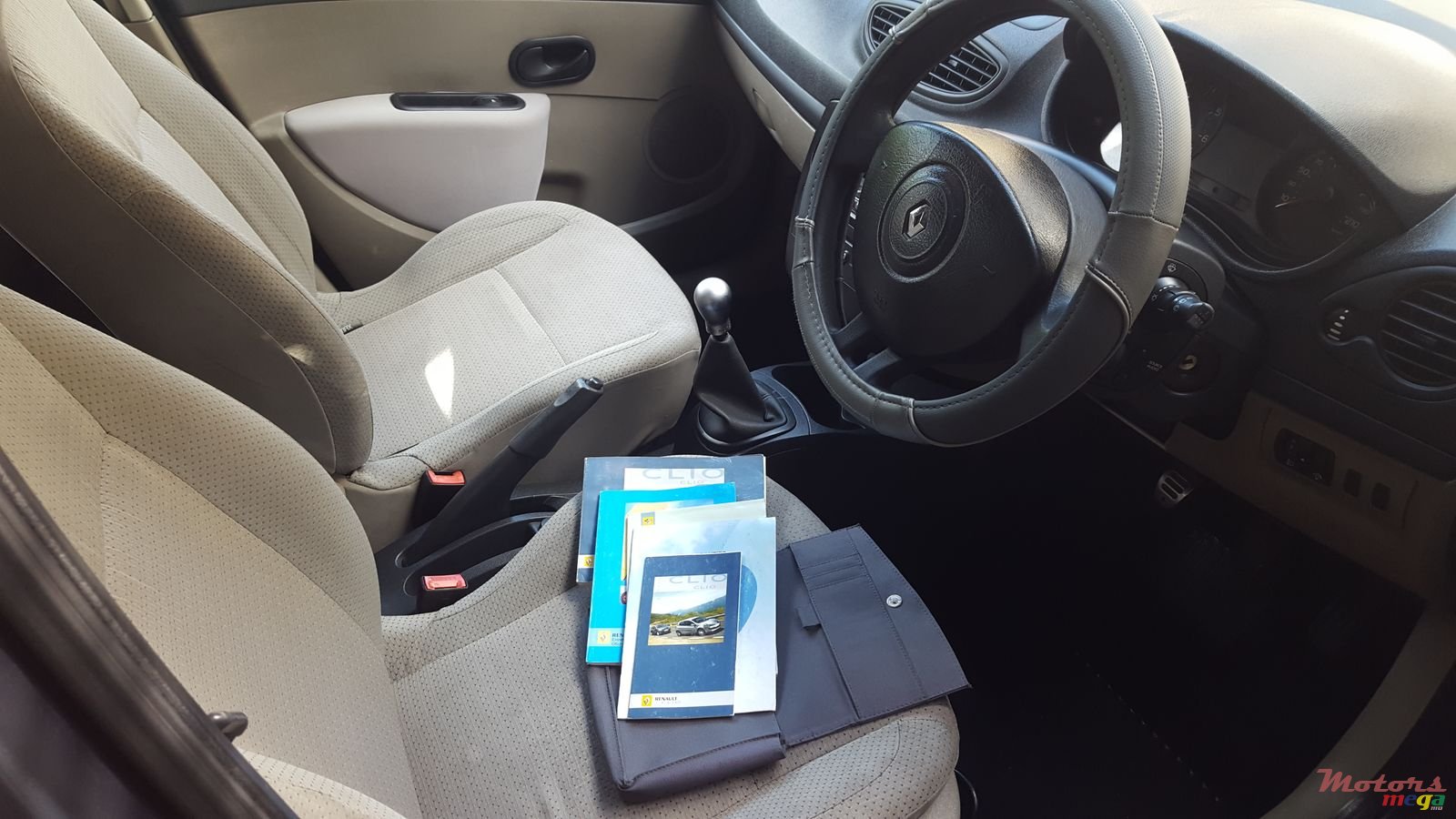 2006' Renault Clio photo #1