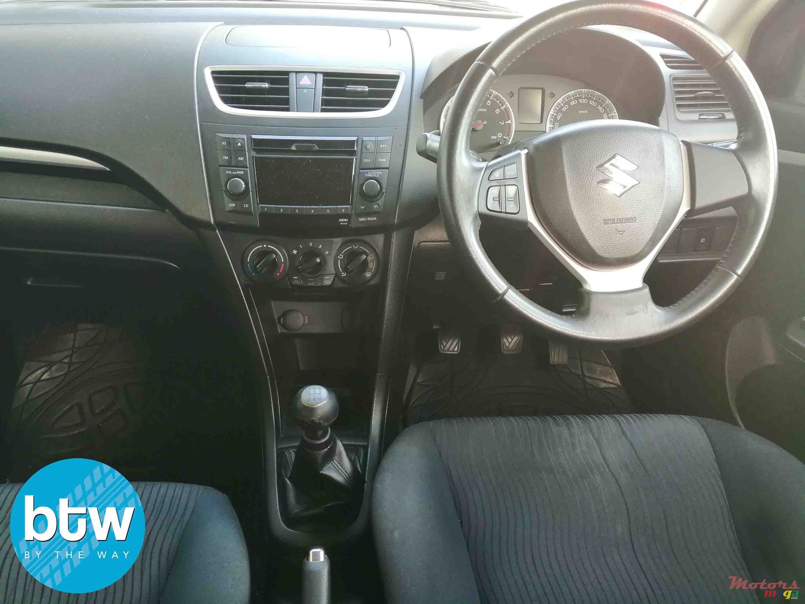 2013' Suzuki Swift Japan photo #6