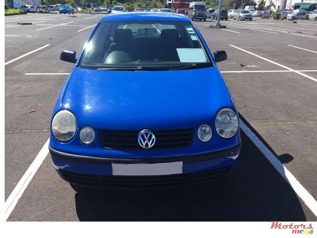 2004' Volkswagen Polo photo #1